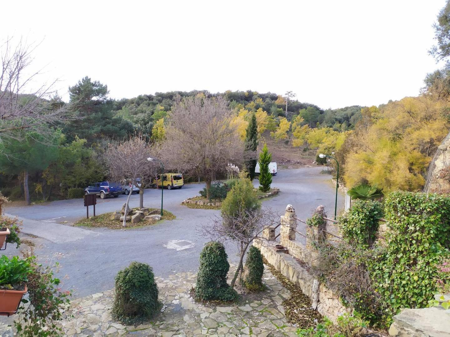 Camping Casa Fausto Cerca De Dinopolis Formiche Alto Zimmer foto