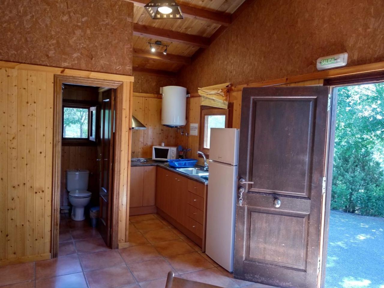 Camping Casa Fausto Cerca De Dinopolis Formiche Alto Exterior foto